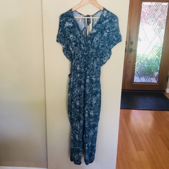 Floral Jumpsuit - Picture 2 of 4